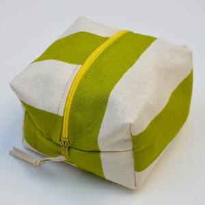 Spring Small Make Up Bag. Print Light Green Fabric..