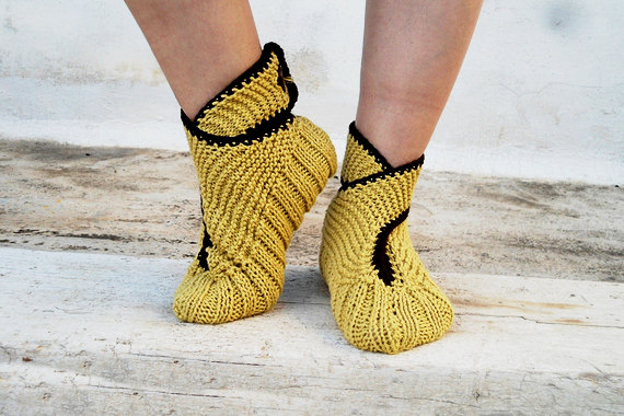 Knit Slippers,1 Pair Mustard With Brown Finish Size Eu39,1 Pair Red With Yellow Finish Size Eu39,1 Pair Grey With Orange Finish Size Eu38